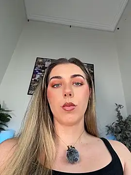 Aussielulu's Webcam Show