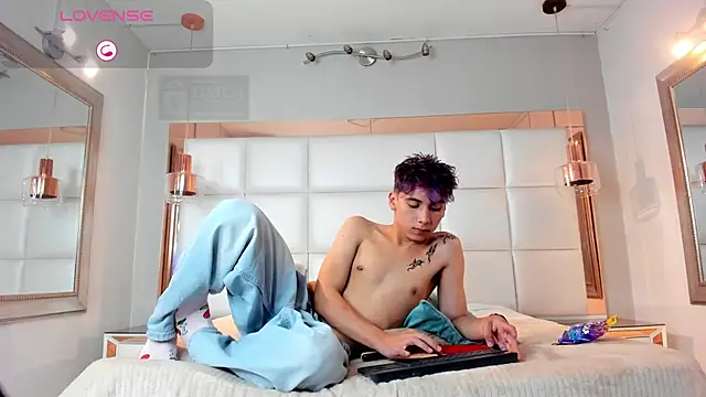 Twinkie_Hung Webcam show