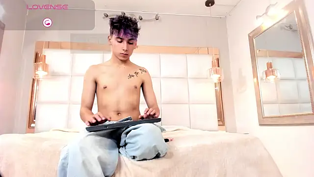 Twinkie_Hung 网络视讯表演