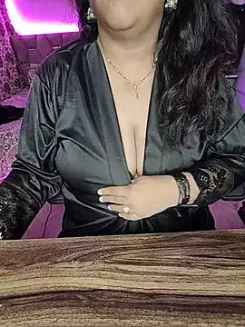 Bhabhiji1 Adlı Modelin Web Kamerası Şovu