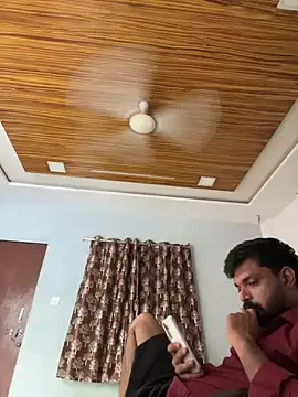 NoddingScorpion 网络视讯表演