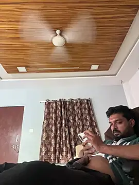 NoddingScorpion Show in webcam