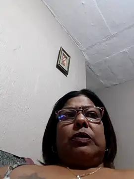 mileesha 在線直播表演
