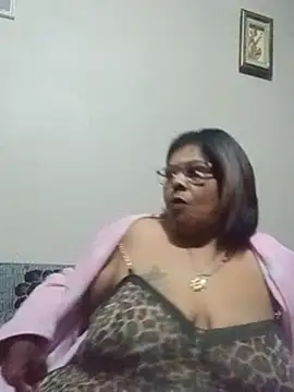 mileesha élő XXX-chatje