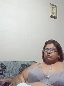 mileesha: онлайн-секс-чат