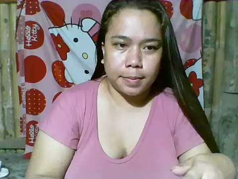 pinaychubbygirl Adlı Modelin Web Kamerası Şovu