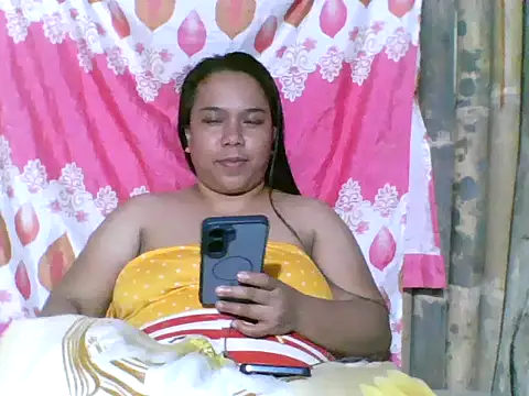 pinaychubbygirl Adlı Modelin Web Kamerası Şovu