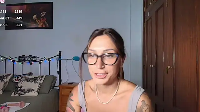 -AliceWonder- Webcam show