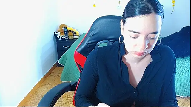 sajecrismaa's Live XXX Chat