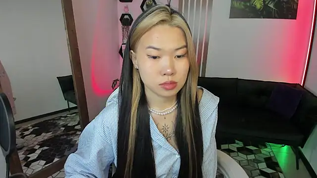 LunaPurrr's Live XXX Chat