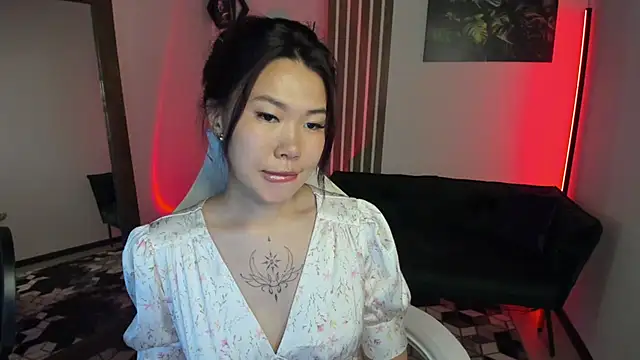LunaPurrr Chat XXX in diretta