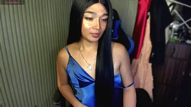 TrinityFucksYou Webcamshow