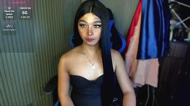TrinityFucksYou Webcamshow