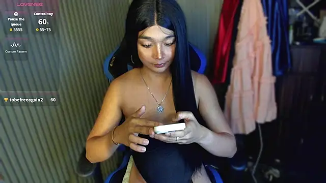 TrinityFucksYou Pertunjukan Webcam