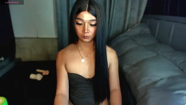 Show modela TrinityFucksYou na web-kameri