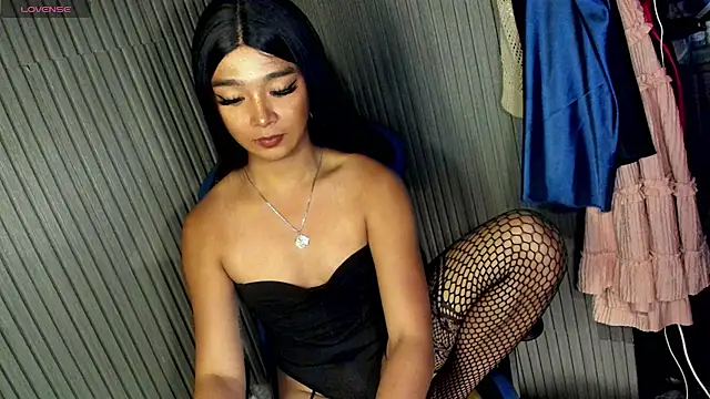 TrinityFucksYou Show Webcam
