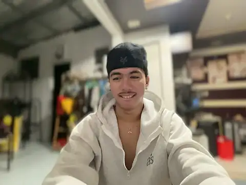 Impetitexx69 Show Webcam