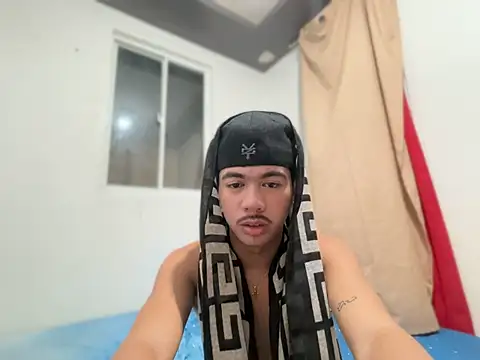 Impetitexx69 Show Webcam
