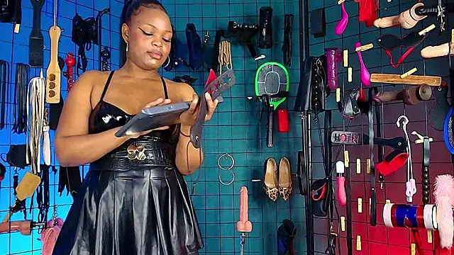 MrEbonybdsm Webcamshow