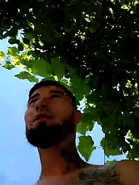 Negrila25 Show in webcam