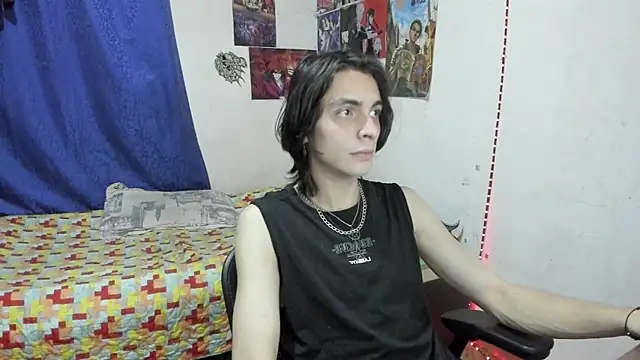 golden_ryyan Show in webcam