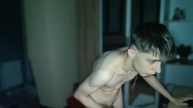הופעת וובקאם של darkpleasurex