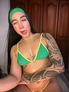 KaditaNavarro Adlı Modelin Canlı XXX Sohbeti