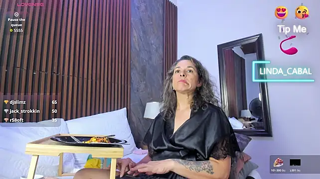 linda_cabal Show Webcam