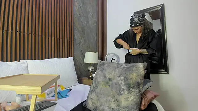 linda_cabal's Webcam Show