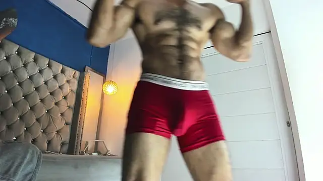 latinhotmuscle webcam show