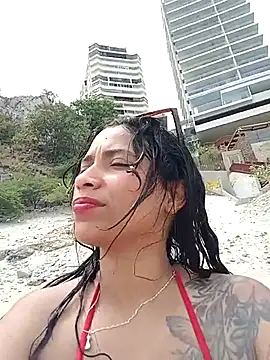 Vikyvoyeur Adlı Modelin Canlı XXX Sohbeti
