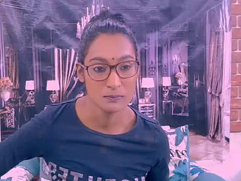 IndianRebel4u2Luv's Live XXX Chat