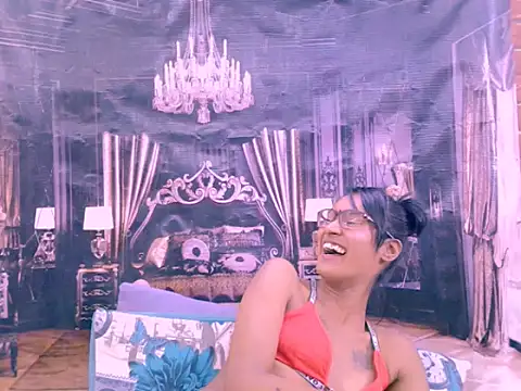 IndianRebel4u2Luv Adlı Modelin Canlı XXX Sohbeti