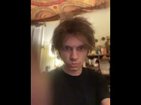 XanderOzzz webkamerás műsora
