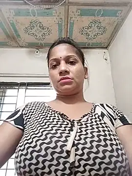 Payel_50 Show in webcam