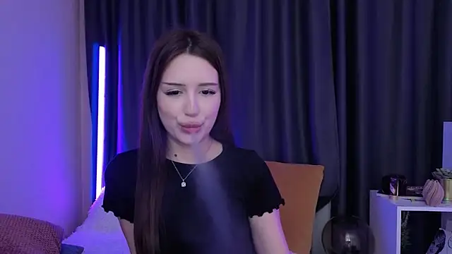 BlackEyesGirl's Live XXX Chat