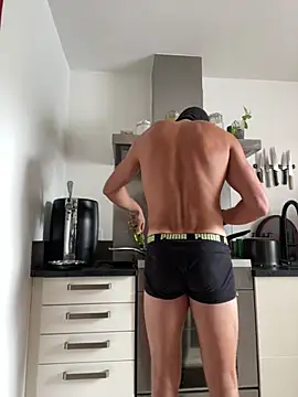 Cagoule_Elegant25 Webcam-Show