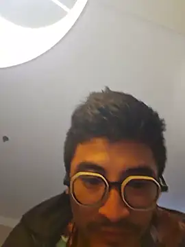 Lokomo32 webcam show