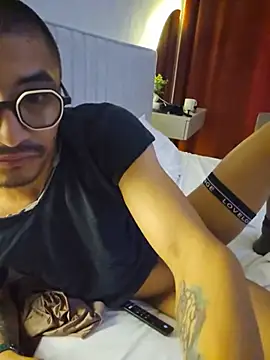 Show modela Lokomo32 na web-kameri