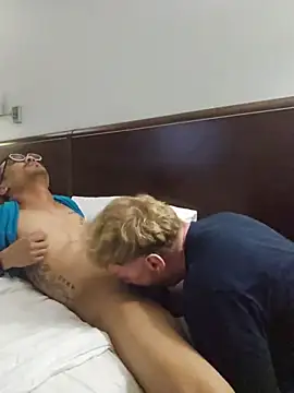 Webkamerová show Lokomo32