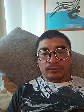 عرض كام Lokomo32