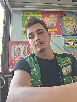 papisabroson webcam show