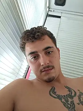 Show modela papisabroson na web-kameri