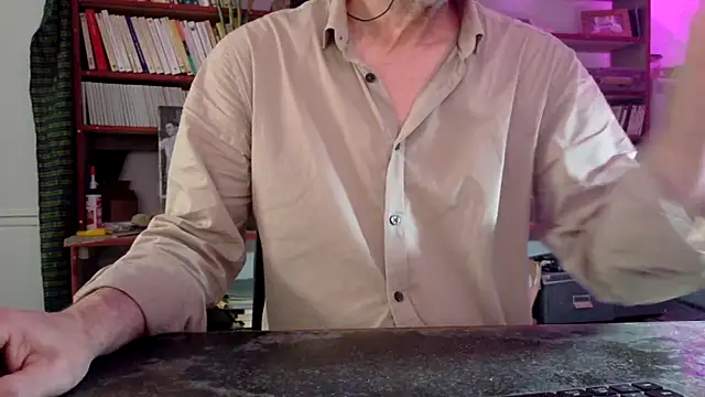 yvanbonar's Live XXX Chat