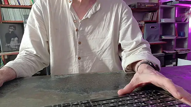 yvanbonar Adlı Modelin Web Kamerası Şovu