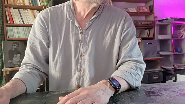 הופעת וובקאם של yvanbonar