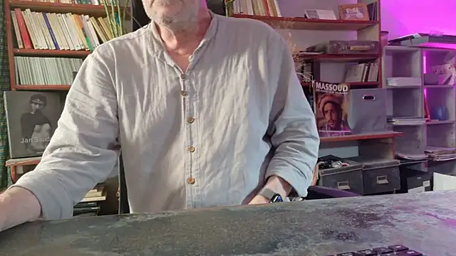 yvanbonar Live XXX-Chat