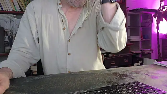 yvanbonar's Webcam Show