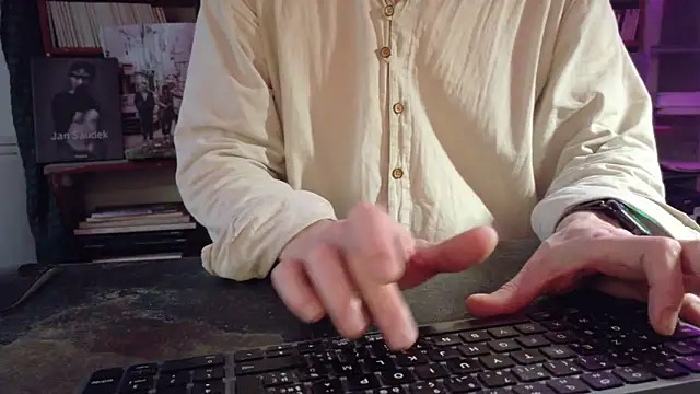 Pertunjukan Kamera Web yvanbonar