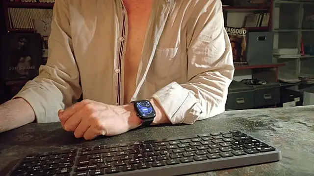 Pertunjukan Kamera Web yvanbonar